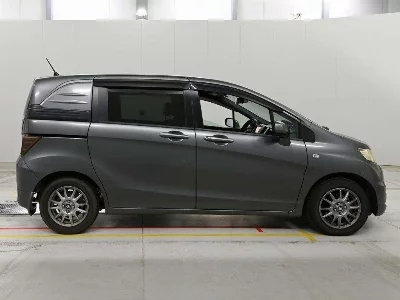 Honda Freed Spike