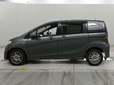 Honda Freed Spike