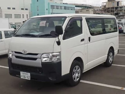 TOYOTA HIACE VAN