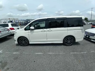 Honda STEPWGN SPADA