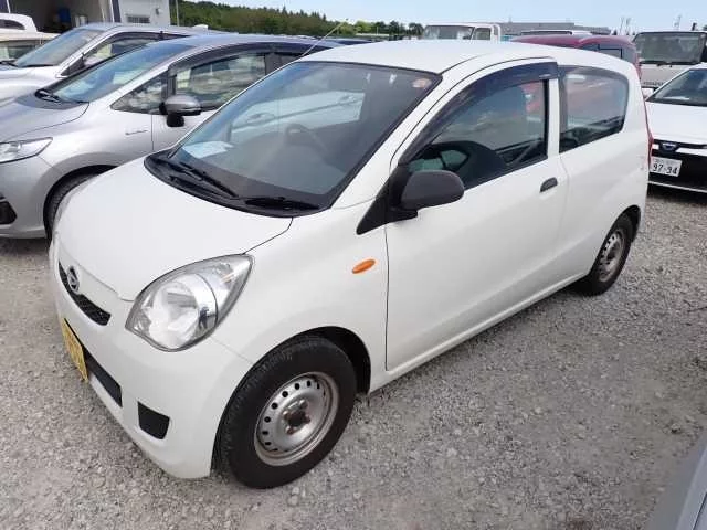 Daihatsu Mira  с аукциона в Японии