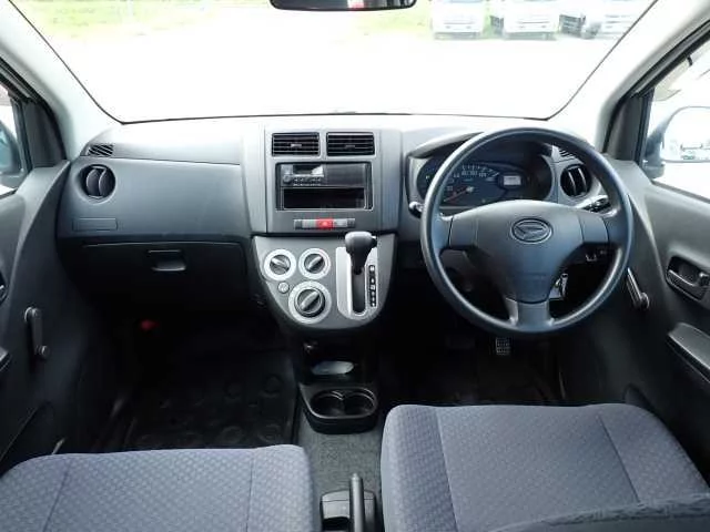 Daihatsu Mira  с аукциона в Японии