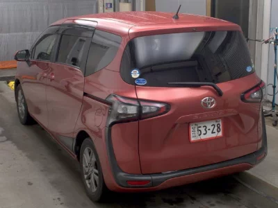 Toyota Sienta