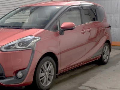 Toyota Sienta