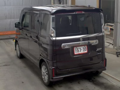 Suzuki Spacia