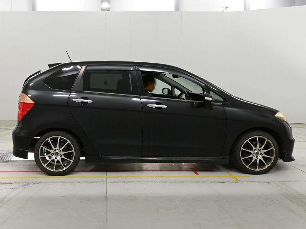 Honda Edix  с аукциона в Японии
