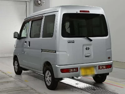 Toyota Pixis Van