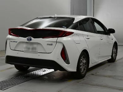 Toyota Prius PHV