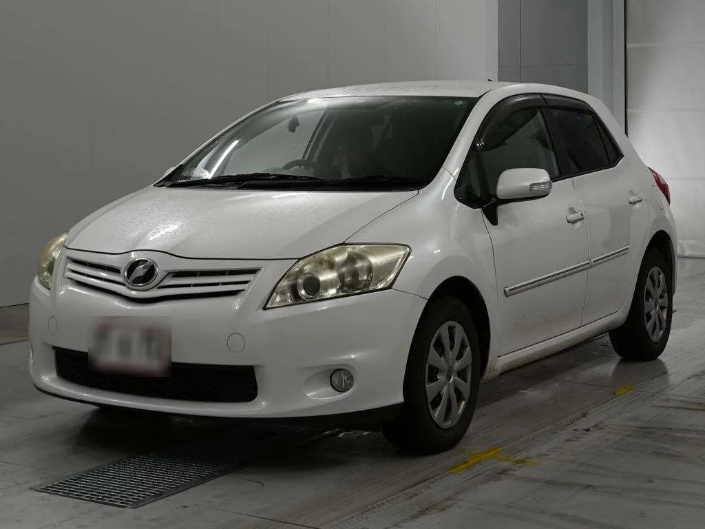 Toyota Auris  с аукциона в Японии
