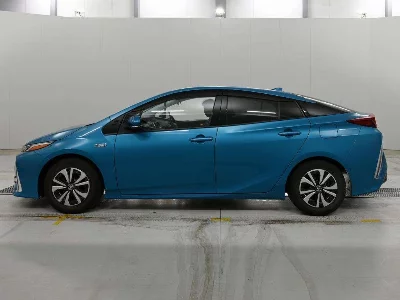 Toyota Prius PHV