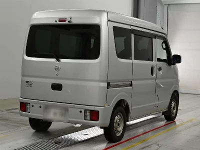 NISSAN CLIPPER VAN