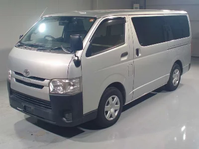 TOYOTA HIACE VAN