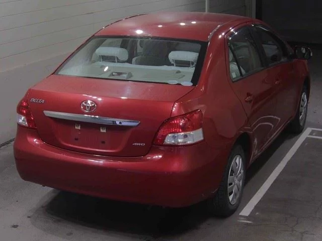 Toyota Belta  с аукциона в Японии