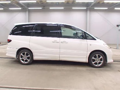 Toyota ESTIMA L