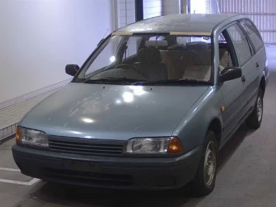 Nissan Avenir