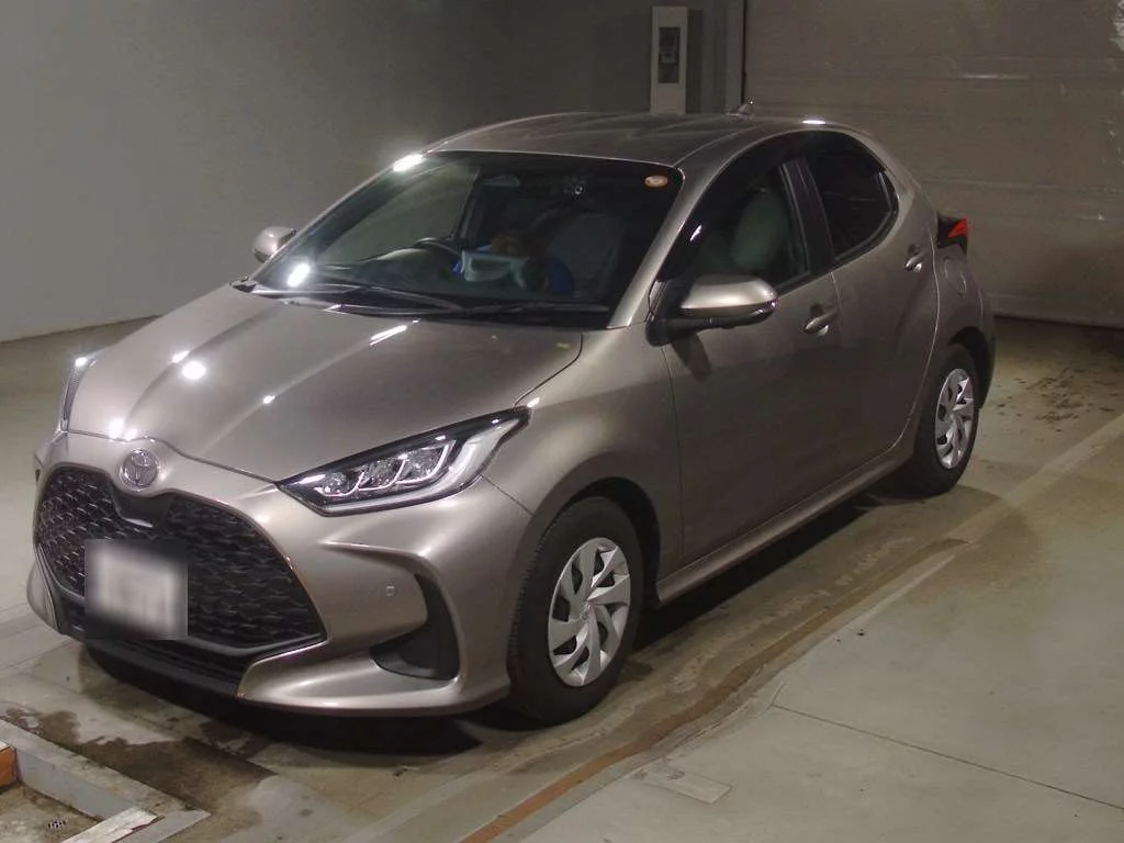 Toyota Yaris  с аукциона в Японии
