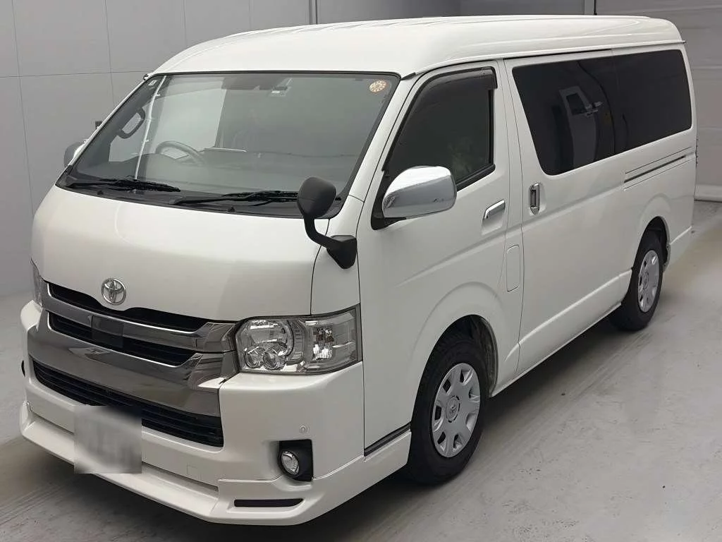 Toyota RegiusAce  с аукциона в Японии