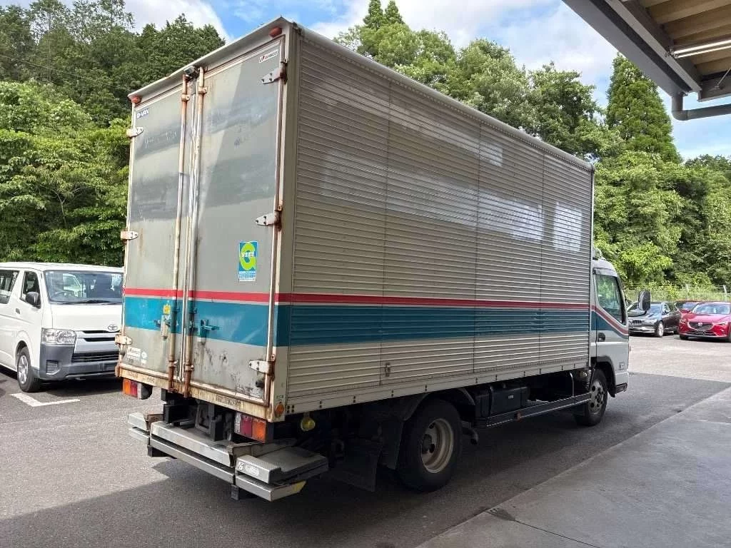 Mitsubishi Fuso Canter  с аукциона в Японии