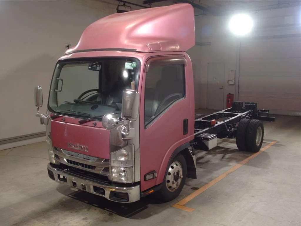 Isuzu Elf  с аукциона в Японии