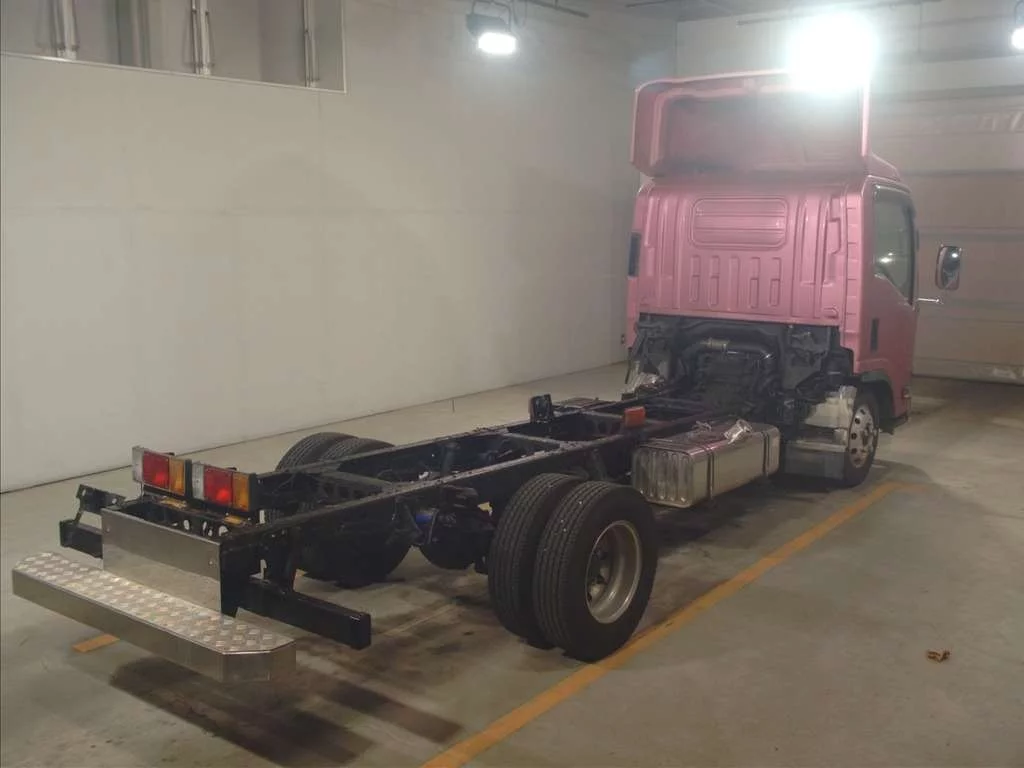 Isuzu Elf  с аукциона в Японии