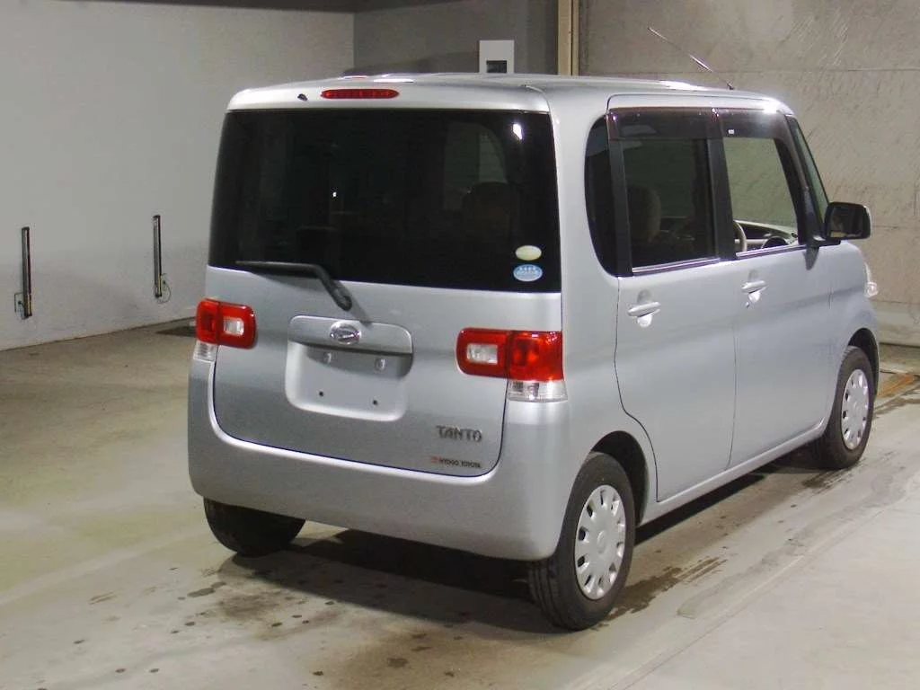Daihatsu Tanto  с аукциона в Японии