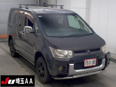 Mitsubishi Delica D:5