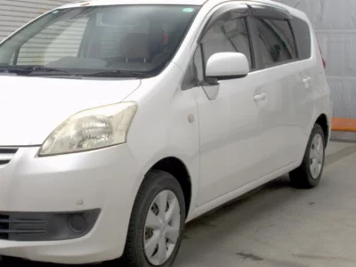 Toyota Passo Sette