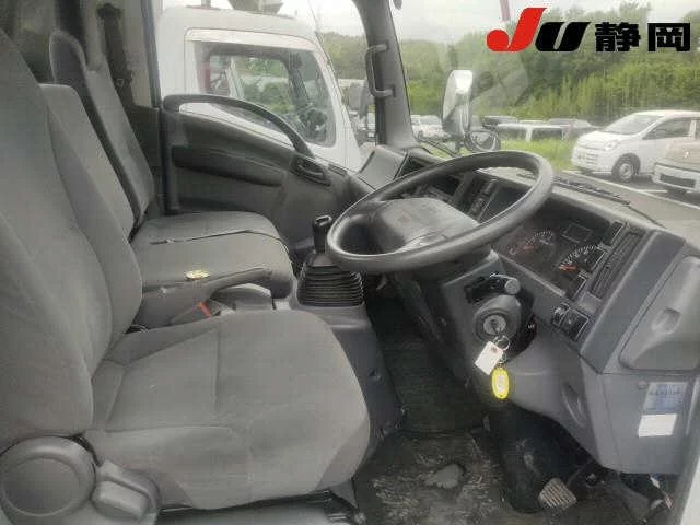 Isuzu Elf  с аукциона в Японии
