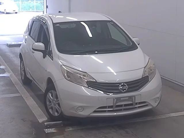 Nissan Note  с аукциона в Японии