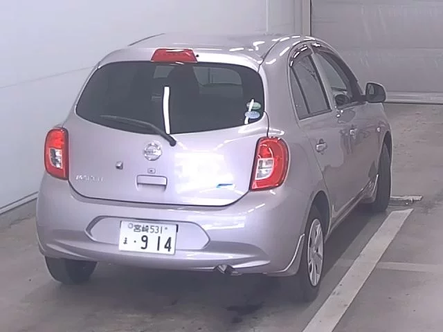Nissan March  с аукциона в Японии