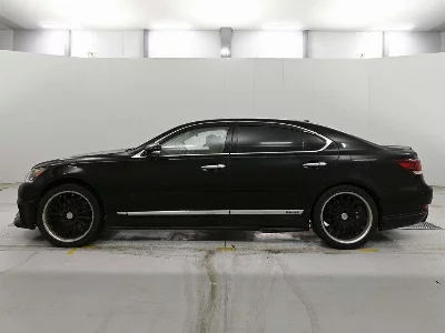 Lexus LS600hL
