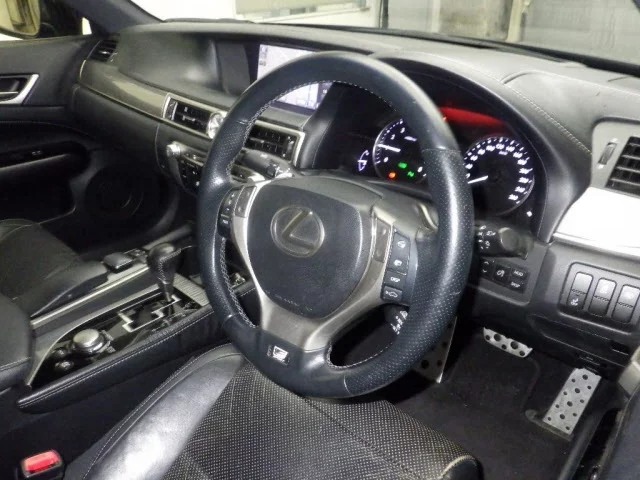 Lexus GS  с аукциона в Японии
