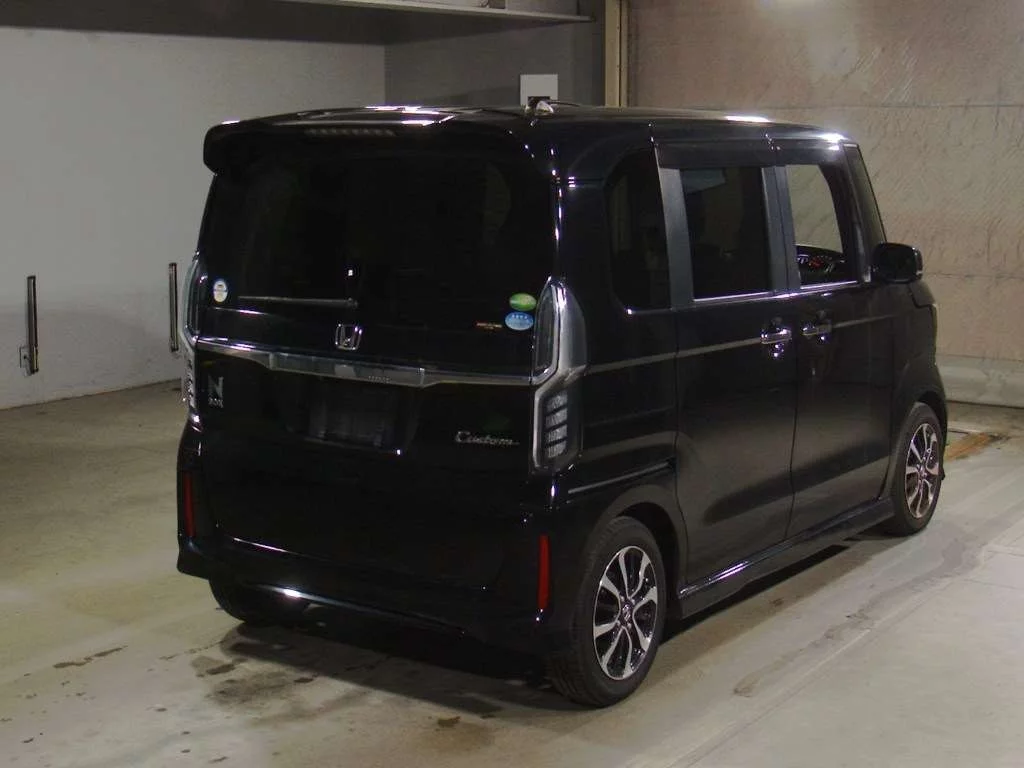 Honda N BOX CUSTOM  с аукциона в Японии