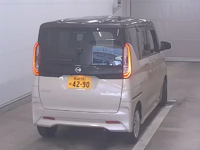 NISSAN ROOX