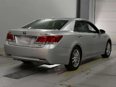Toyota CROWN HYBRID