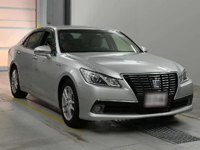 Toyota CROWN HYBRID
