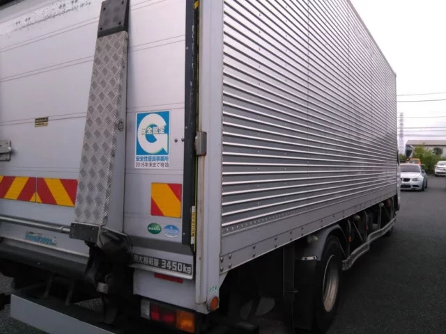 Mitsubishi Fuso Canter  с аукциона в Японии