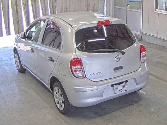 Nissan March  с аукциона в Японии