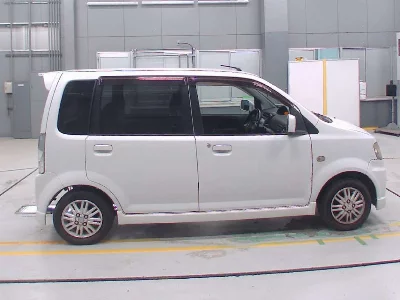 Nissan Otti