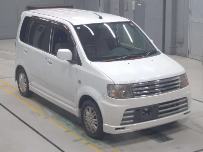 Nissan Otti