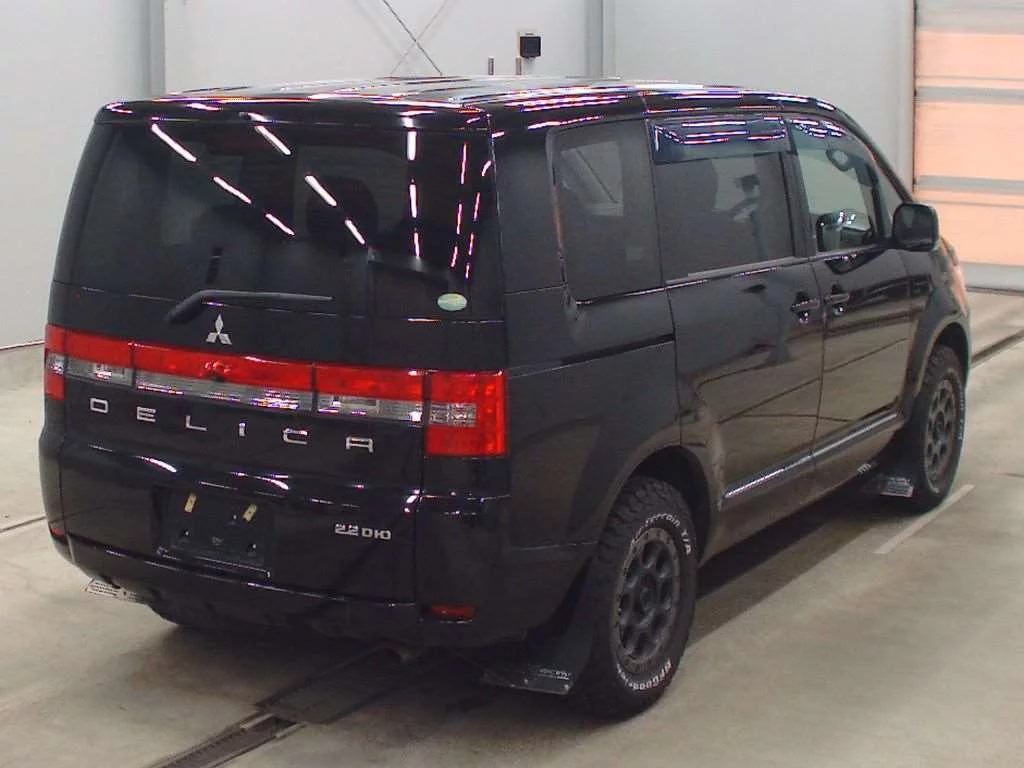 Mitsubishi Delica D:5  с аукциона в Японии