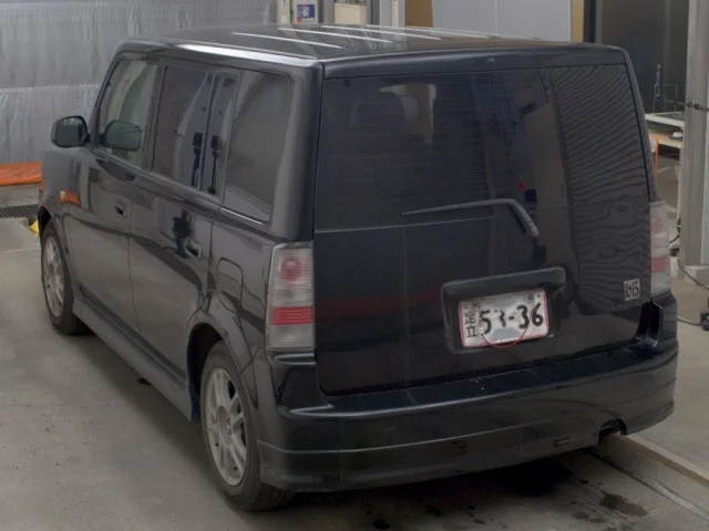 Toyota bB  с аукциона в Японии