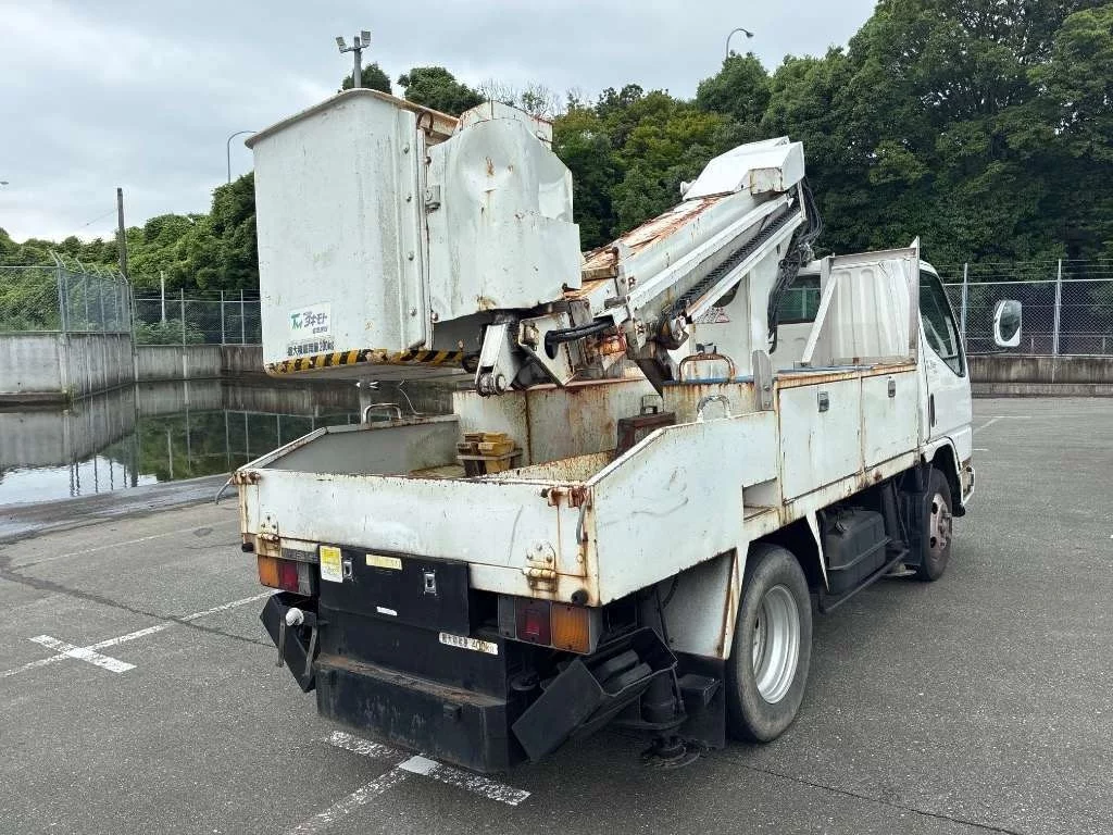 Mitsubishi Fuso Canter  с аукциона в Японии