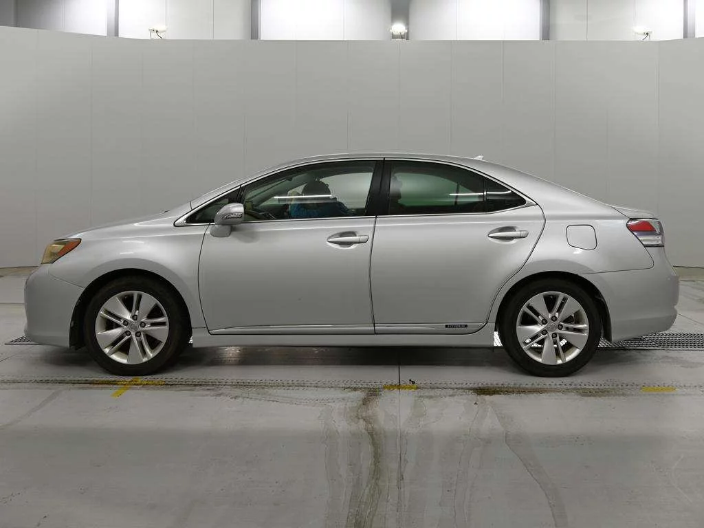 Lexus HS250h  с аукциона в Японии