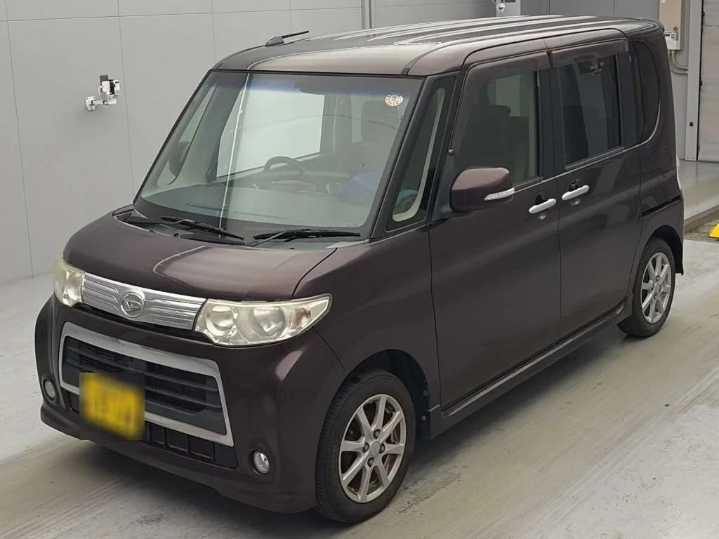 Daihatsu Tanto  с аукциона в Японии