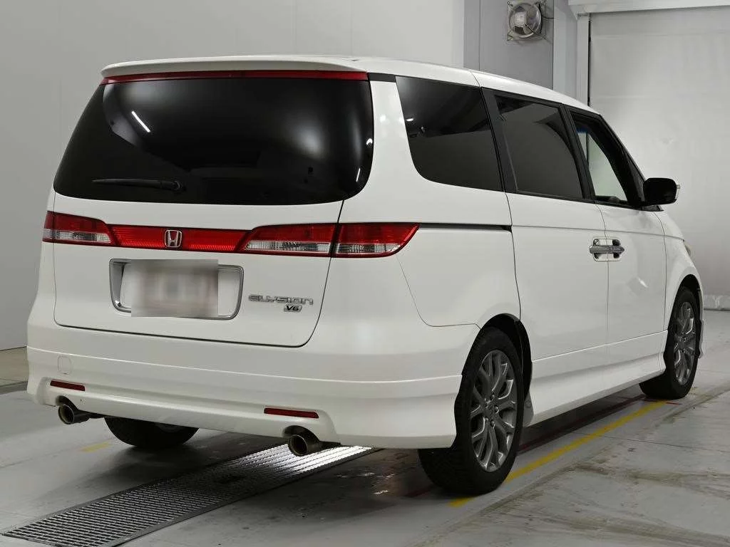 Honda Elysion  с аукциона в Японии