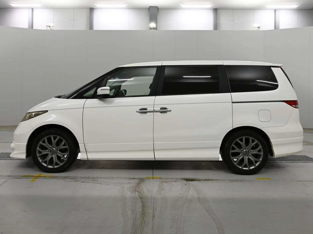 Honda Elysion  с аукциона в Японии