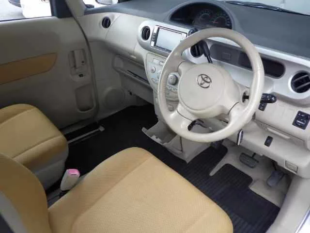 Toyota Porte  с аукциона в Японии