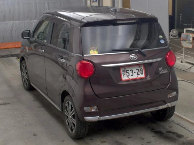 Daihatsu Cast  с аукциона в Японии
