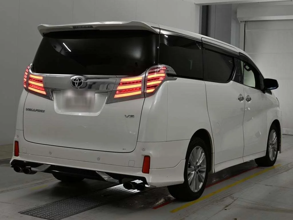 Toyota Vellfire  с аукциона в Японии